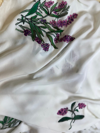 Quiet Bloom – Lavender on Cream